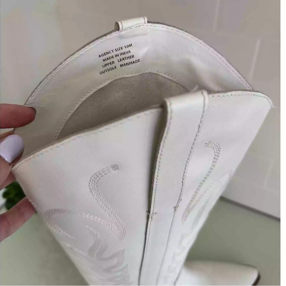 Agency Boot, Size 10, Genuine Leather, Designer Matisse White 2" Heel - Picture 10 of 13